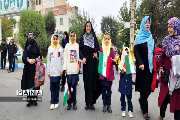 تجمع دانش‌آموزان پاکدشتی به مناسبت ۱۳ آبان
