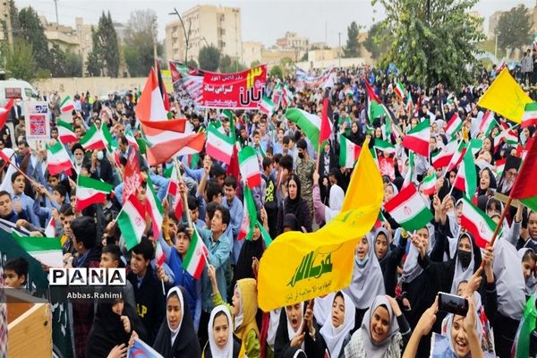 تجمع دانش‌آموزان پاکدشتی به مناسبت ۱۳ آبان