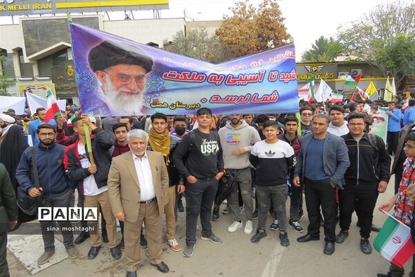 حضور مردم و دانش‌آموزان شهرستان بجنورد در راهپیمایی 13 آبان ماه