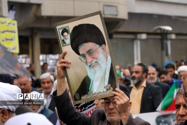 حضور مردم شهر قدس در راهپیمایی ۱۳ آبان