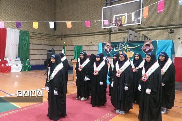 آیین نواختن زنگ استکبار ستیزی و روز 13 آبان در دبیرستان متوسطه دوره اول خواجه عبداله انصاری آموزش و پرورش منطقه4