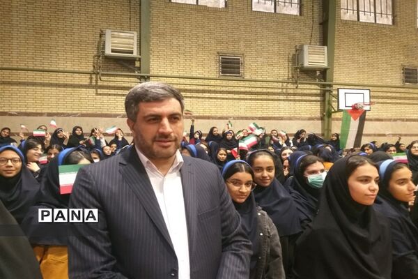 آیین نواختن زنگ استکبار ستیزی و روز 13 آبان در دبیرستان متوسطه دوره اول خواجه عبداله انصاری آموزش و پرورش منطقه4