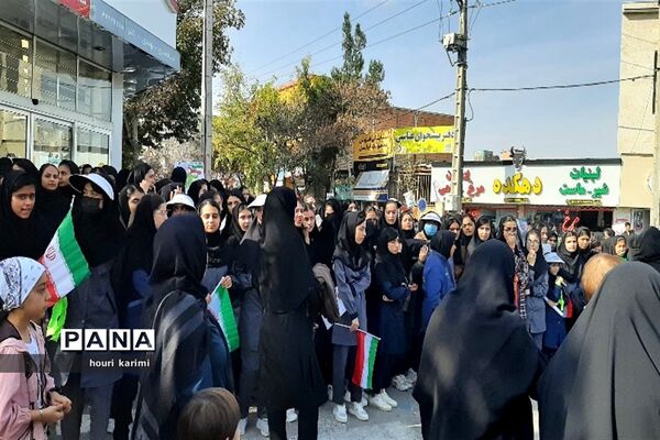 راهپیمایی ۱۳ آبان روزشکوه واقتدار دانش آموزان شهرستان مانه وسملقان