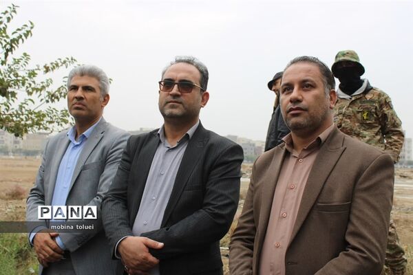 راهپیمایی روز دانش‌آموز در ناحیه یک بهارستان