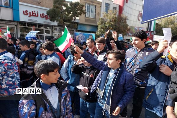 راهپیمایی روز 13آبان در زنجان