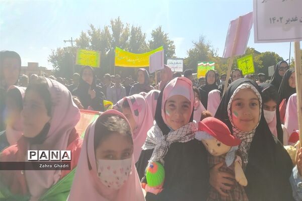 راهپیمایی سیزده آبان در شهرستان اقلید