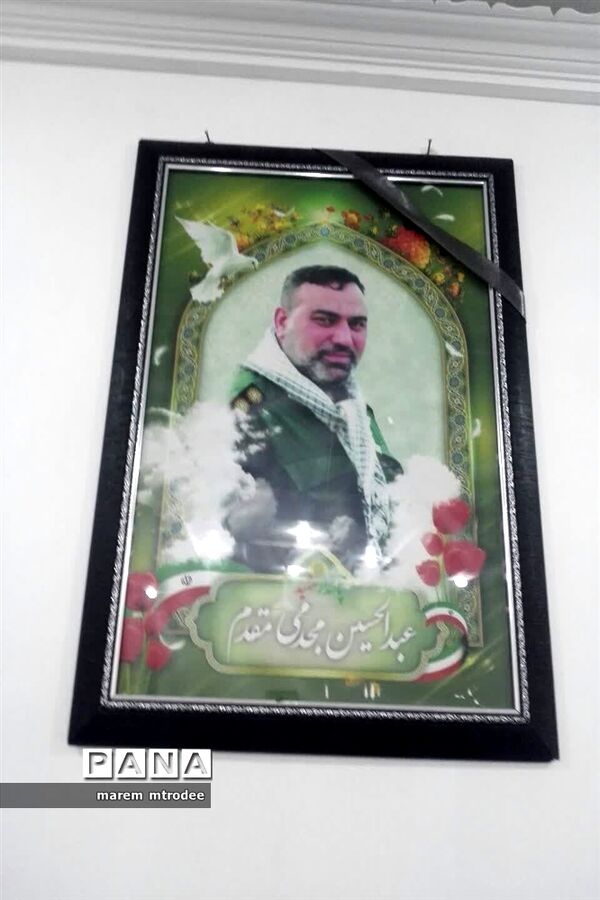 دیدار دانش‌آموزان شادگانی  با خانواده شهدا