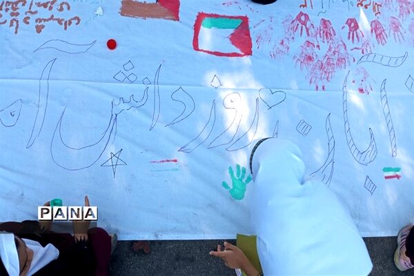 راهپیمای 13 آبان با حضور گسترده دانش‌آموزان و فرهنگیان هرمزگانی