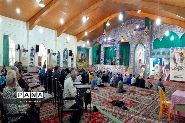 اقامه نماز جمعه در نور