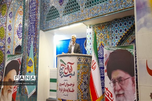 اقامه نماز جمعه در نور