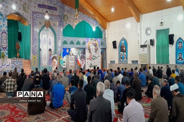 اقامه نماز جمعه در نور