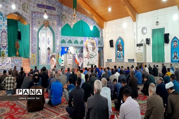 اقامه نماز جمعه در نور