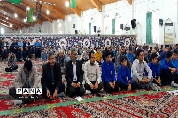 اقامه نماز جمعه در نور