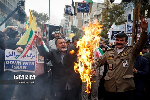 راهپیمایی ۱۳ آبان در تهران