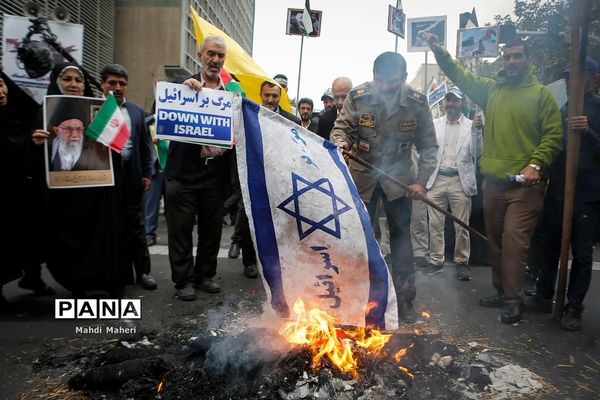 راهپیمایی ۱۳ آبان در تهران
