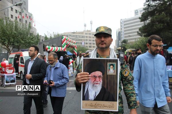 مراسم راهپیمایی ۱۳ آبان