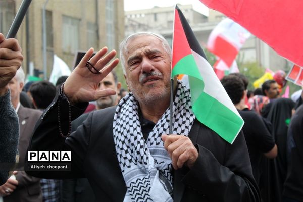 مراسم راهپیمایی ۱۳ آبان