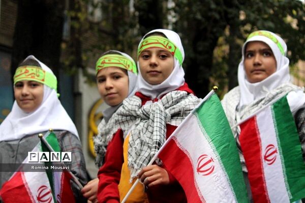راهپیمایی حماسی ۱۳ آبان