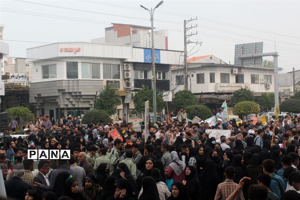 راهپیمایی یوم الله ۱۳ آبان در محمودآباد