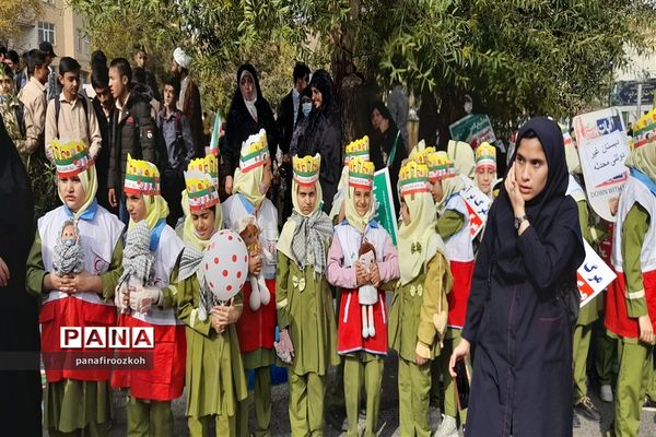 برگزاری راهپیمایی  یوم‌الله ۱۳ آبان در شهرستان فیروزکوه