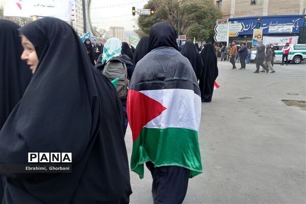 حضور گسترده مشهدی‌ها در راهپیمایی ۱۳ آبان