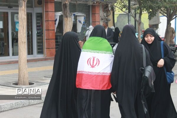 حضور گسترده مشهدی‌ها در راهپیمایی ۱۳ آبان