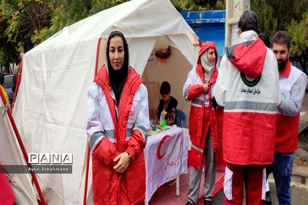 راهپیمایی ۱۳ آبان در شهرستان رباط کریم و شهر جدید پرند
