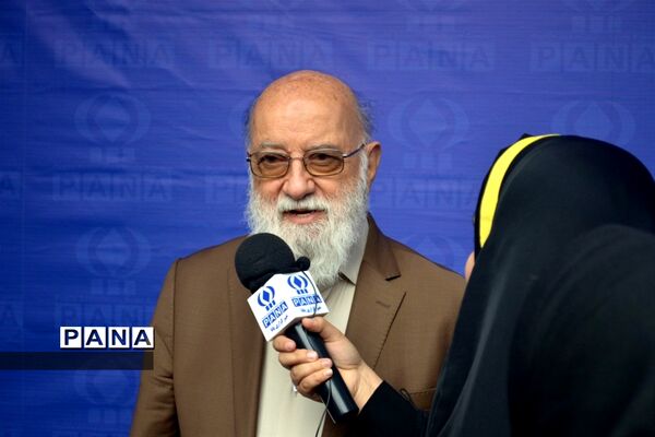 راهپیمایی ۱۳ آبان در حمایت از مردم غزه در هوای بارانی