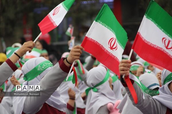 حضور باشکوه مردم شهرستان اسلامشهر در راهپیمایی یوم‌الله سیزدهم آبان