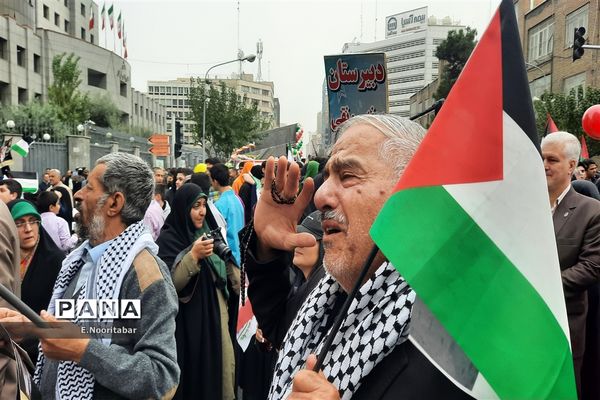 راهپیمایی روز دانش‌آموز و حمایت از مردم مظلوم فلسطین