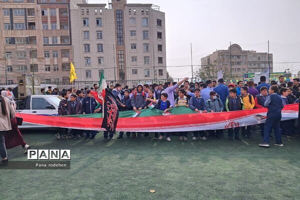 راهپیمایی ۱۳ آبان و روز دانش‌آموز در رودهن
