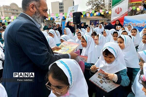 راهپیمایی ۱۳ آبان و روز دانش‌آموز در رودهن