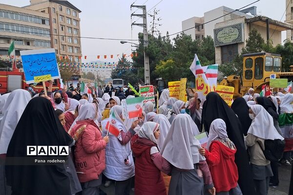 راهپیمایی ۱۳ آبان و روز دانش‌آموز در رودهن