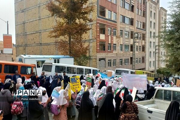 راهپیمایی ۱۳ آبان و روز دانش‌آموز در رودهن