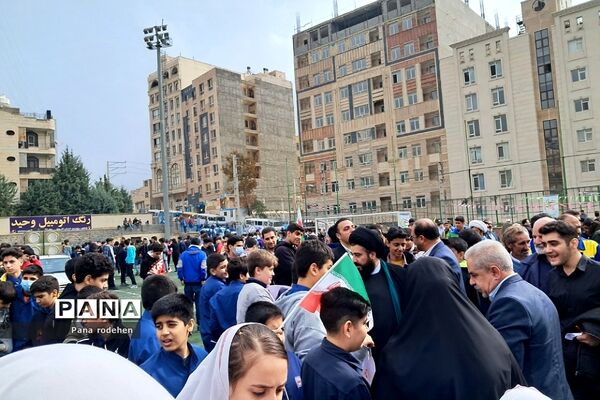 راهپیمایی ۱۳ آبان و روز دانش‌آموز در رودهن