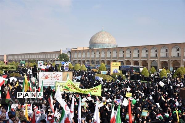 حماسه استکبار ستییزی مردم اصفهان در ۱۳ آبان