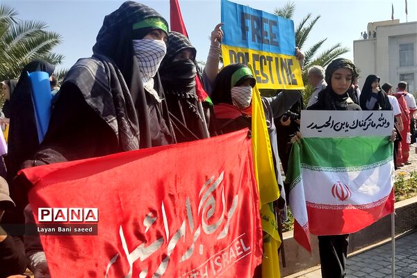 تجمع  پرشوردانش‌آموزان شیرازی در مبارزه با  استکبار
