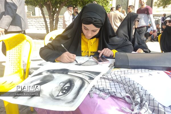 تجمع  پرشوردانش‌آموزان شیرازی در مبارزه با  استکبار