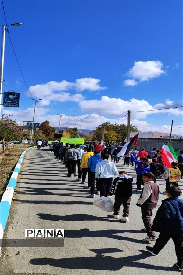راهپیمایی ۱۳ آبان در منطقه سربند