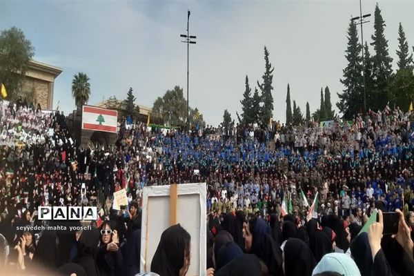 راهپیمایی روز دانش‌آموز در ساری