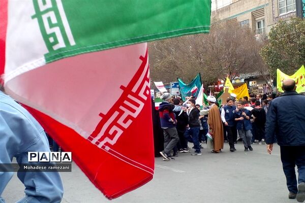 حضور پرشور و حماسی دانش‌آموزان و فرهنگیان استان خراسان رضوی در یوم الله ۱۳ آبان