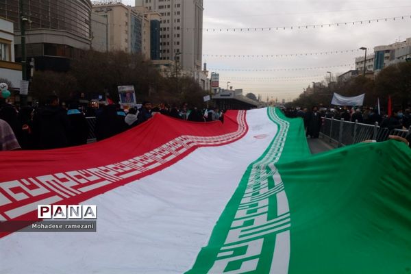 حضور پرشور و حماسی دانش‌آموزان و فرهنگیان استان خراسان رضوی در یوم الله ۱۳ آبان