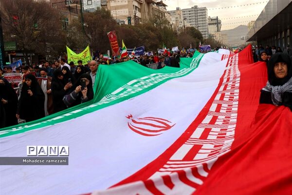 حضور پرشور و حماسی دانش‌آموزان و فرهنگیان استان خراسان رضوی در یوم الله ۱۳ آبان