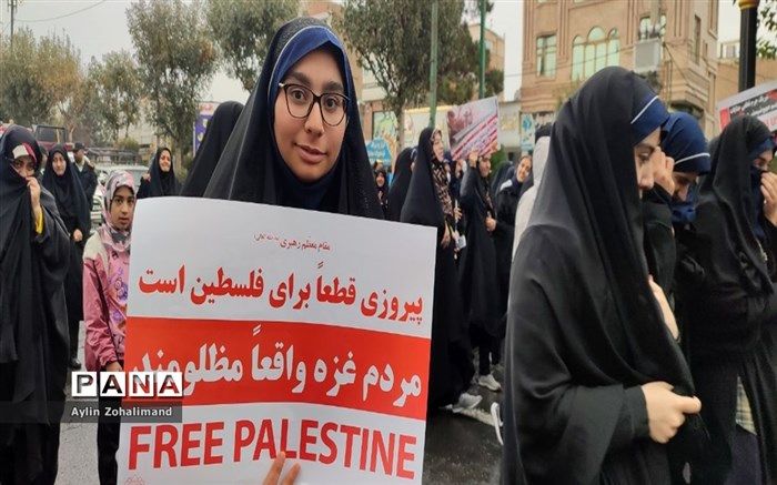 حضور آگاهانه دانش آموزان در راهپیمایی ۱۳ آبان، نشان دهنده حامی انقلاب بودن است