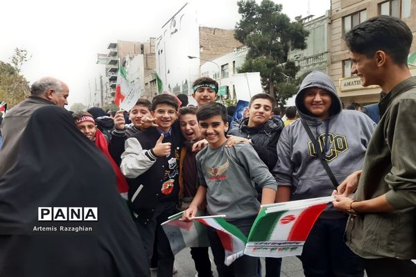 راهپیمایی ۱۳ آبان در تهران