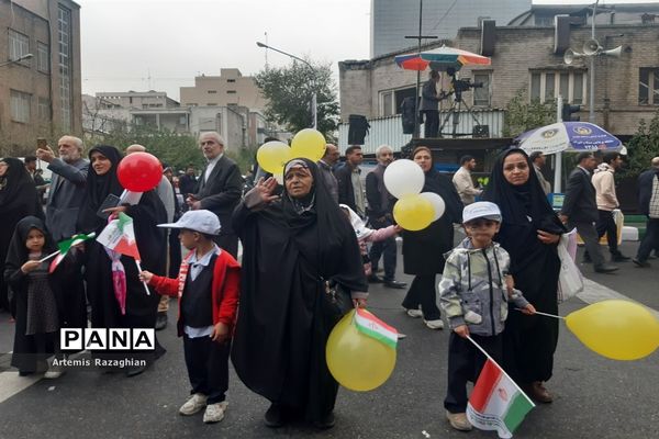 راهپیمایی ۱۳ آبان در تهران