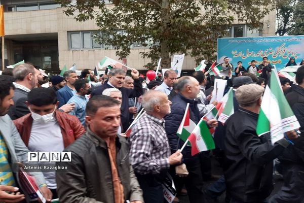 راهپیمایی ۱۳ آبان در تهران