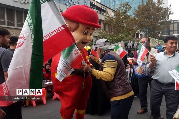 راهپیمایی ۱۳ آبان در تهران