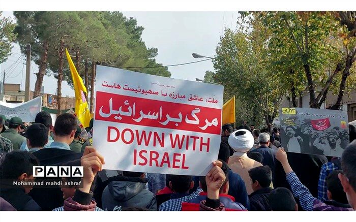 طنین استکبارستیزی مردم و دانش‌آموزان پای کار انقلاب در نایین