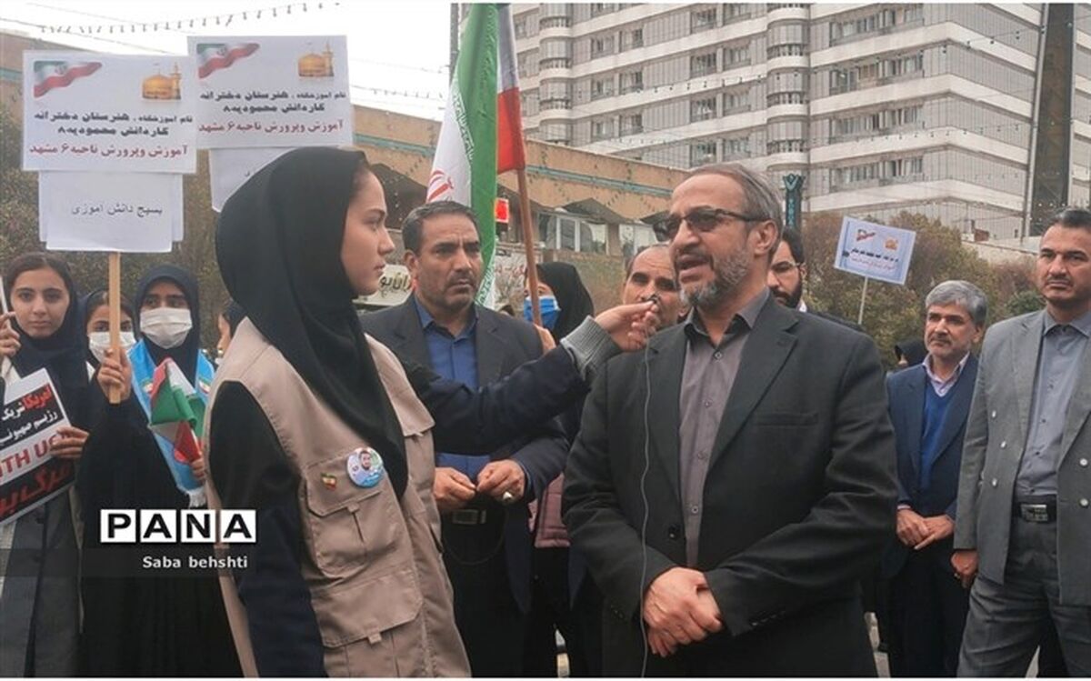 ١٣ آبان روز شناختن حق و باطل است